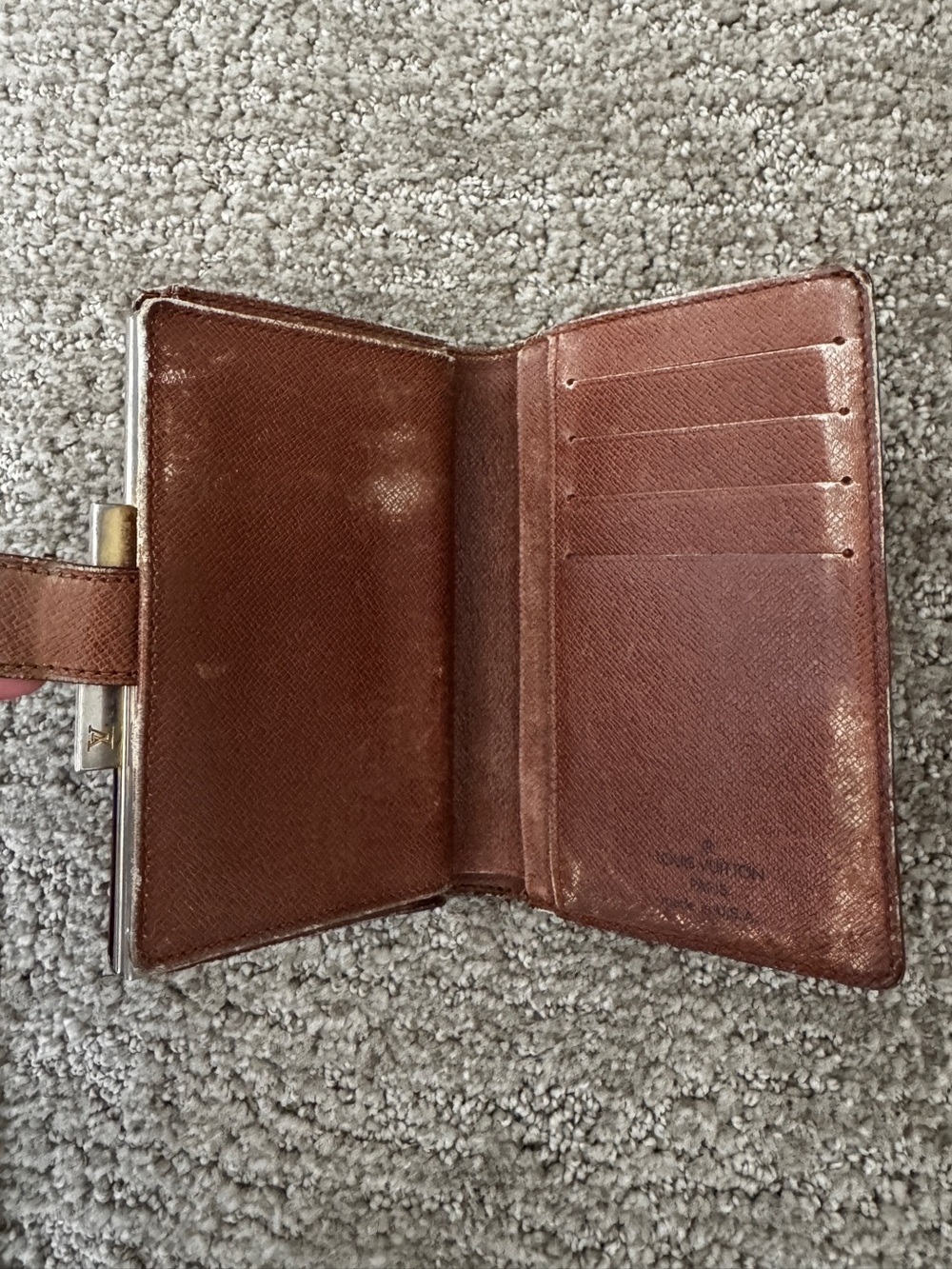 Louis Vuitton Kisslock Coin Wallet Vintage Brown Monogram Canvas
Logo - Picture 5 of 11